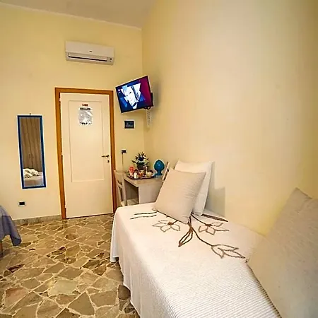 Bed & Breakfast A Due Passi Otranto