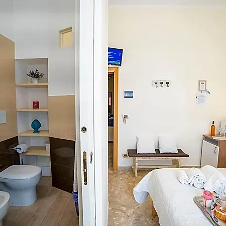 Bed and Breakfast A Due Passi Οτράντο