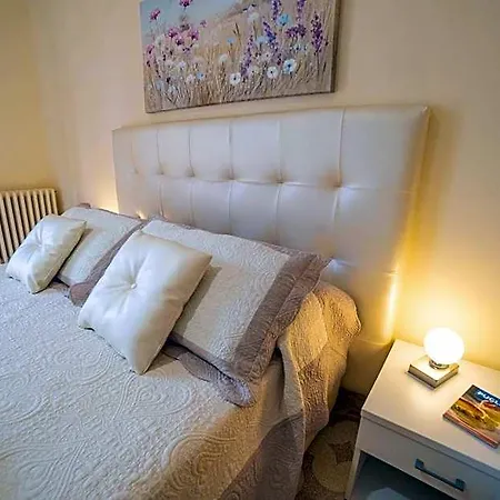 A Due Passi Bed and Breakfast Οτράντο