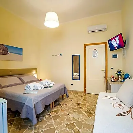 Bed and Breakfast A Due Passi Οτράντο